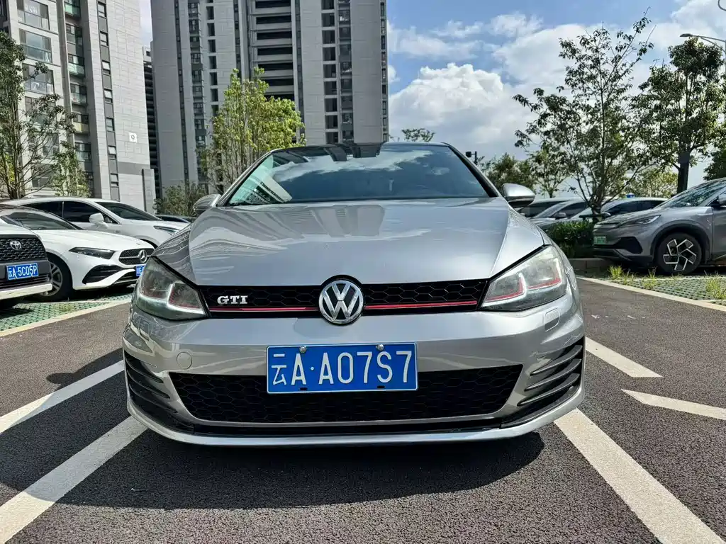 Volkswagen Golf — миниатюра 2