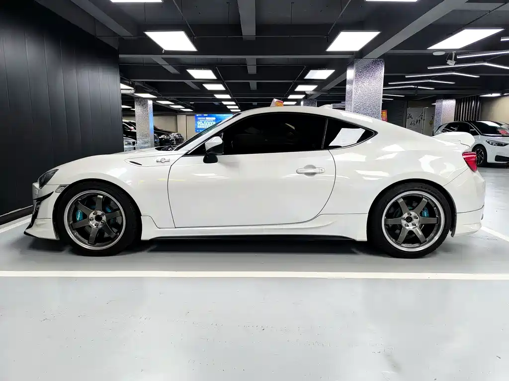 Toyota 86 — миниатюра 20