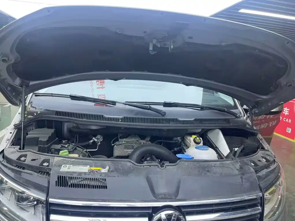 Volkswagen Multivan — миниатюра 11