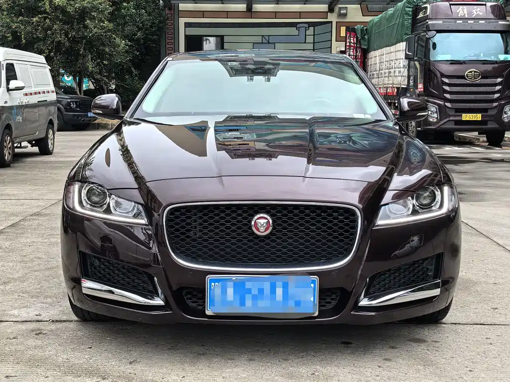 Jaguar XFL — миниатюра 2