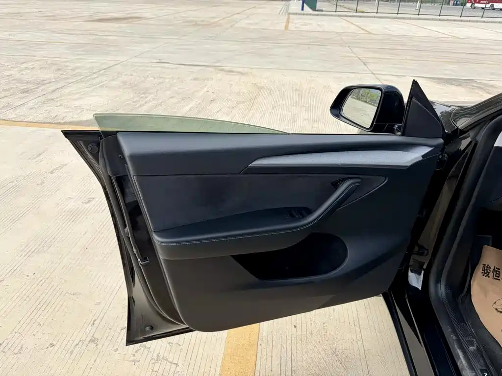 Tesla Model Y — фотографии объявления, Фото 14