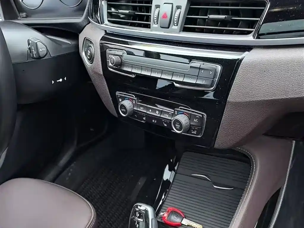 BMW X1 2023 sDrive20Li X
