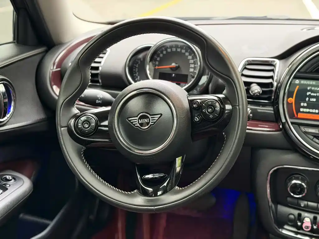 MINI Mini Clubman — миниатюра 4