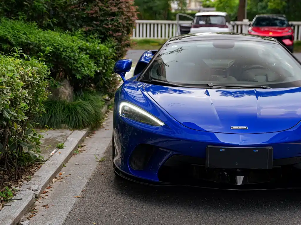 McLaren GT — миниатюра 10