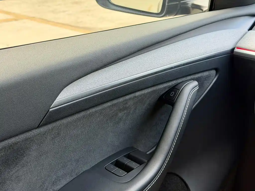 Tesla Model Y — фотографии объявления, Фото 13