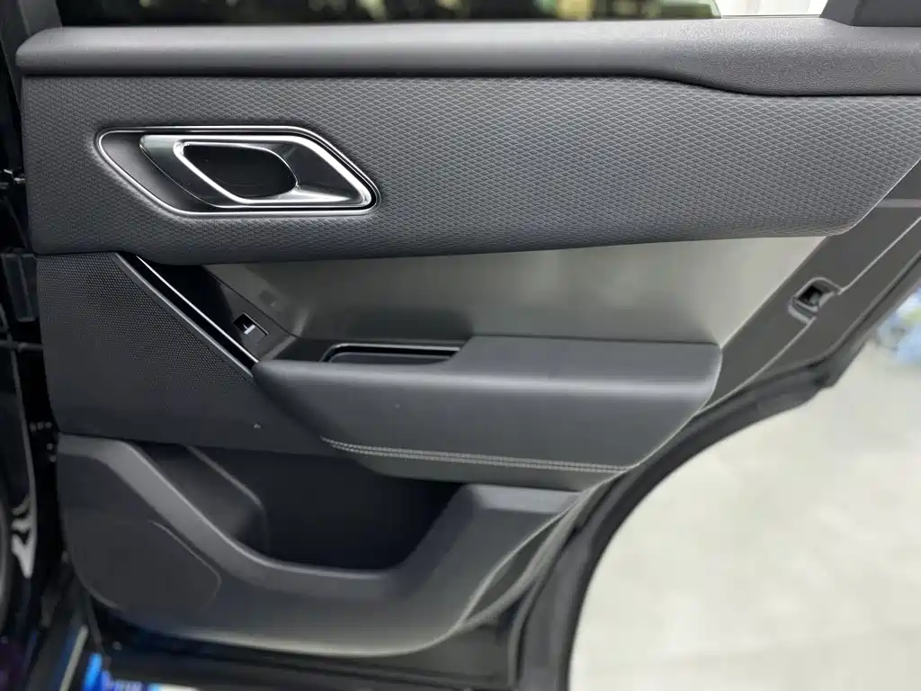 Land Rover Velar — миниатюра 19