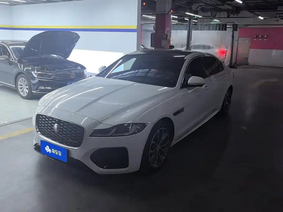 Jaguar XFL