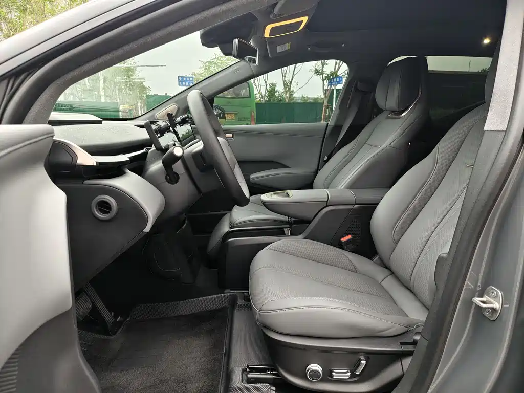 Zeekr X 2024 мест