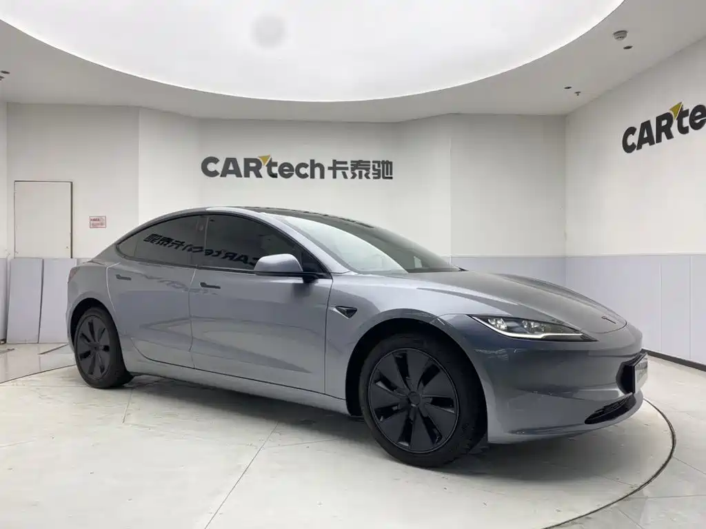Tesla Model 3 — фотографии объявления, Фото 3