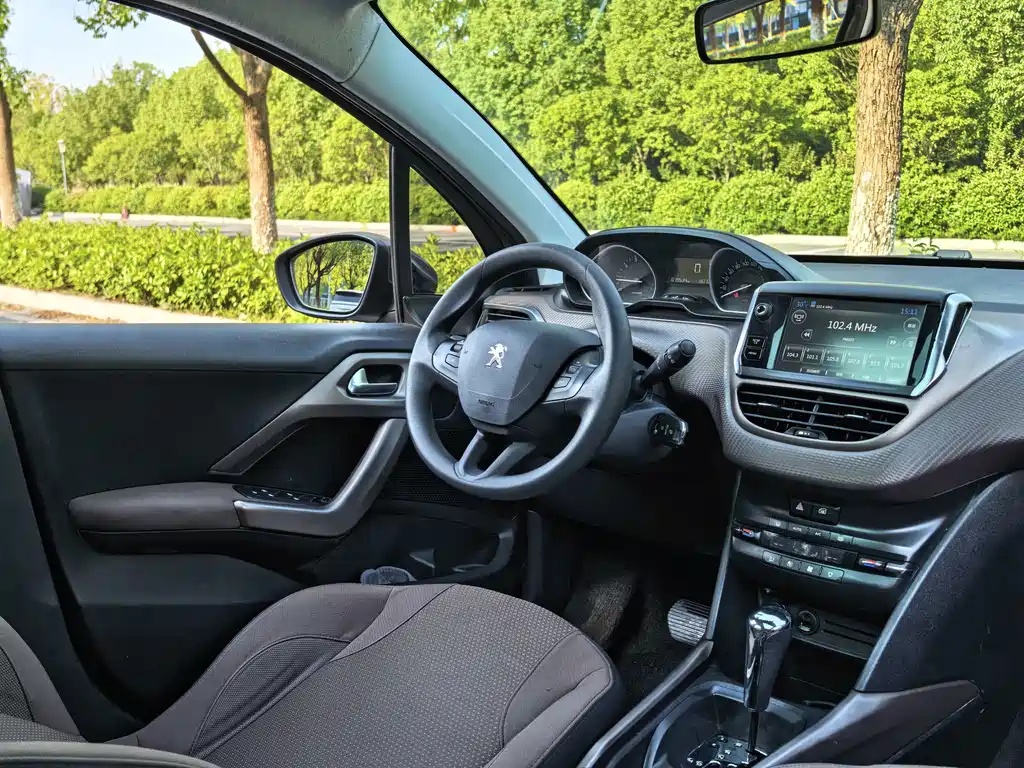 Peugeot 2008 — миниатюра 15