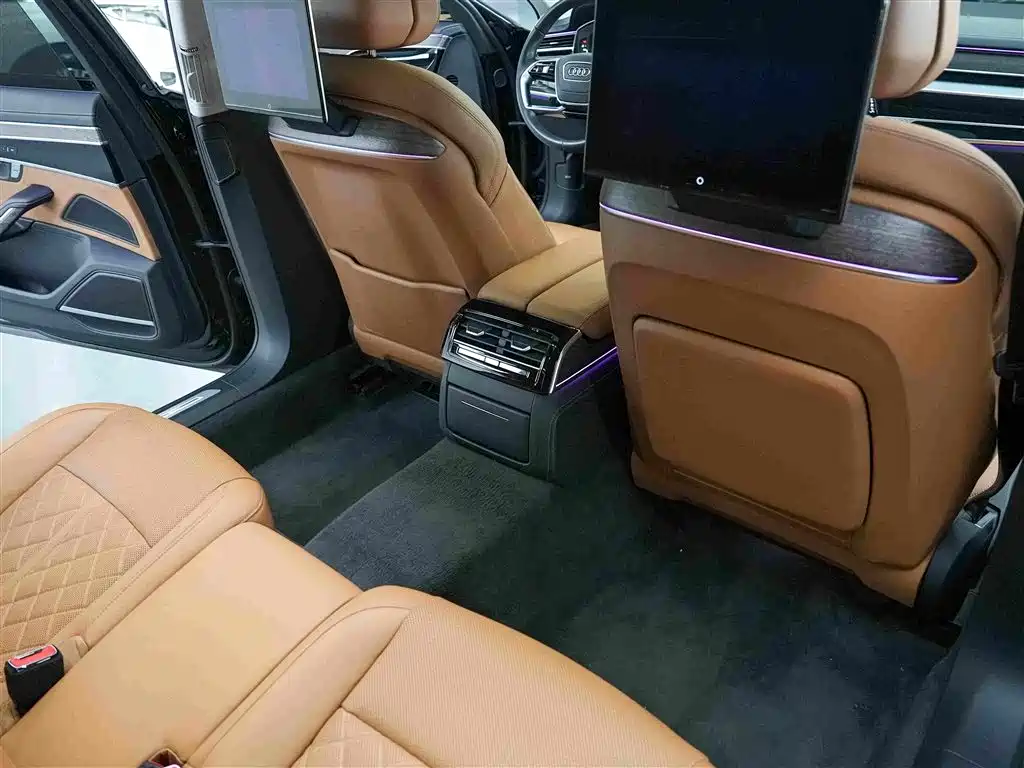 Audi A8 — миниатюра 11