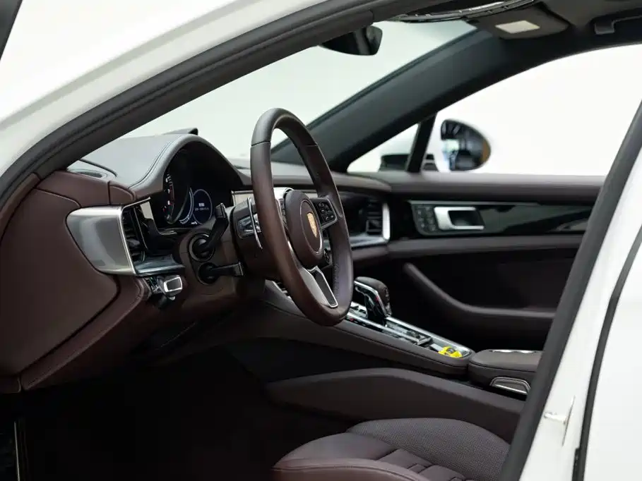 Porsche Panamera Hybrid — миниатюра 8