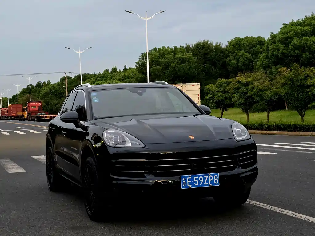Porsche Cayenne — миниатюра 2