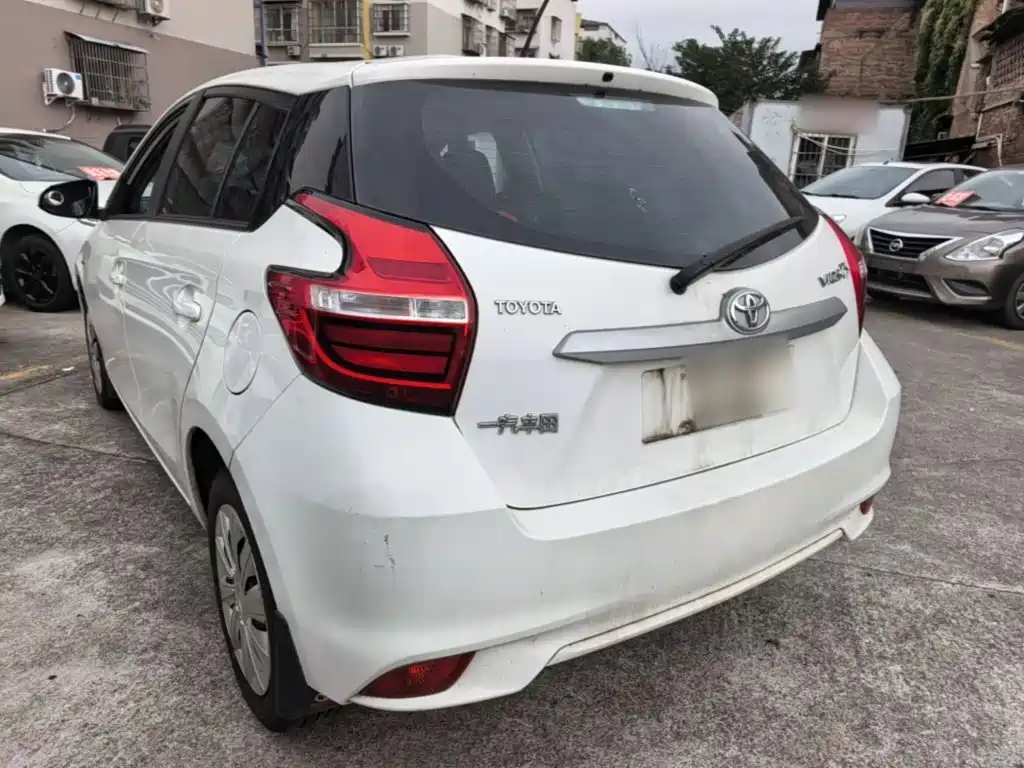 Toyota Vios FS — миниатюра 5
