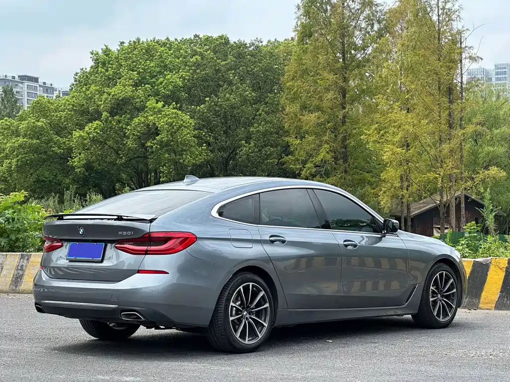BMW 6 Series GT — миниатюра 6