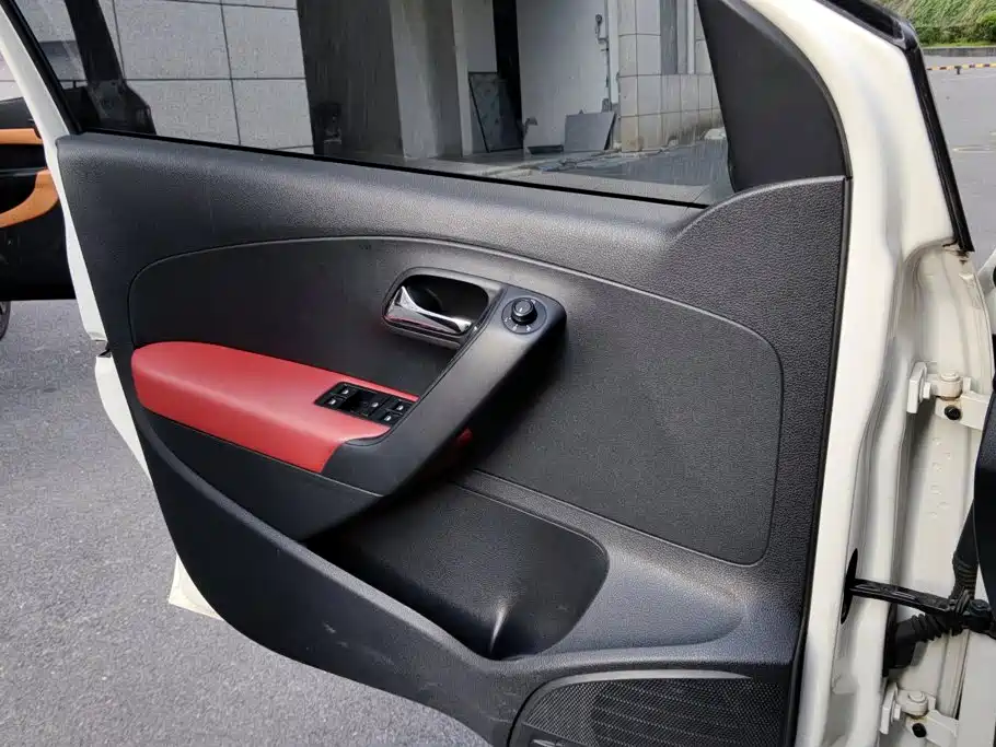 Volkswagen Polo — миниатюра 7