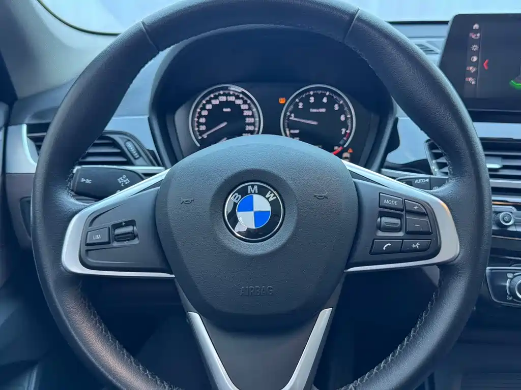 BMW X1 — миниатюра 11