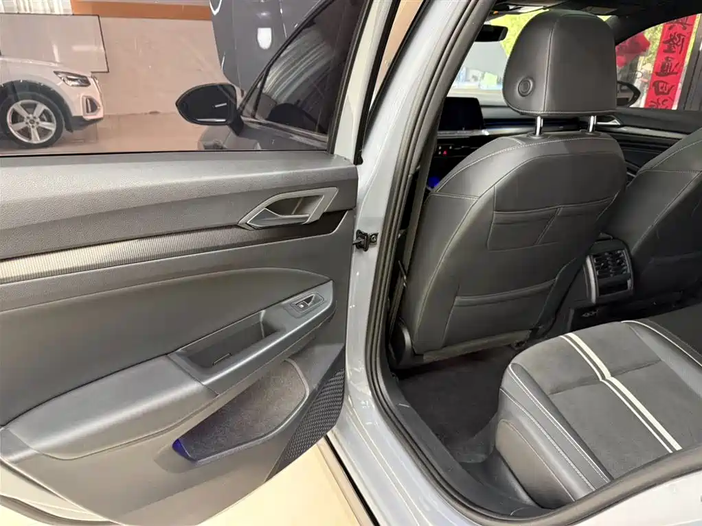 Volkswagen Golf 280TSI DSG R-Line, фото 17