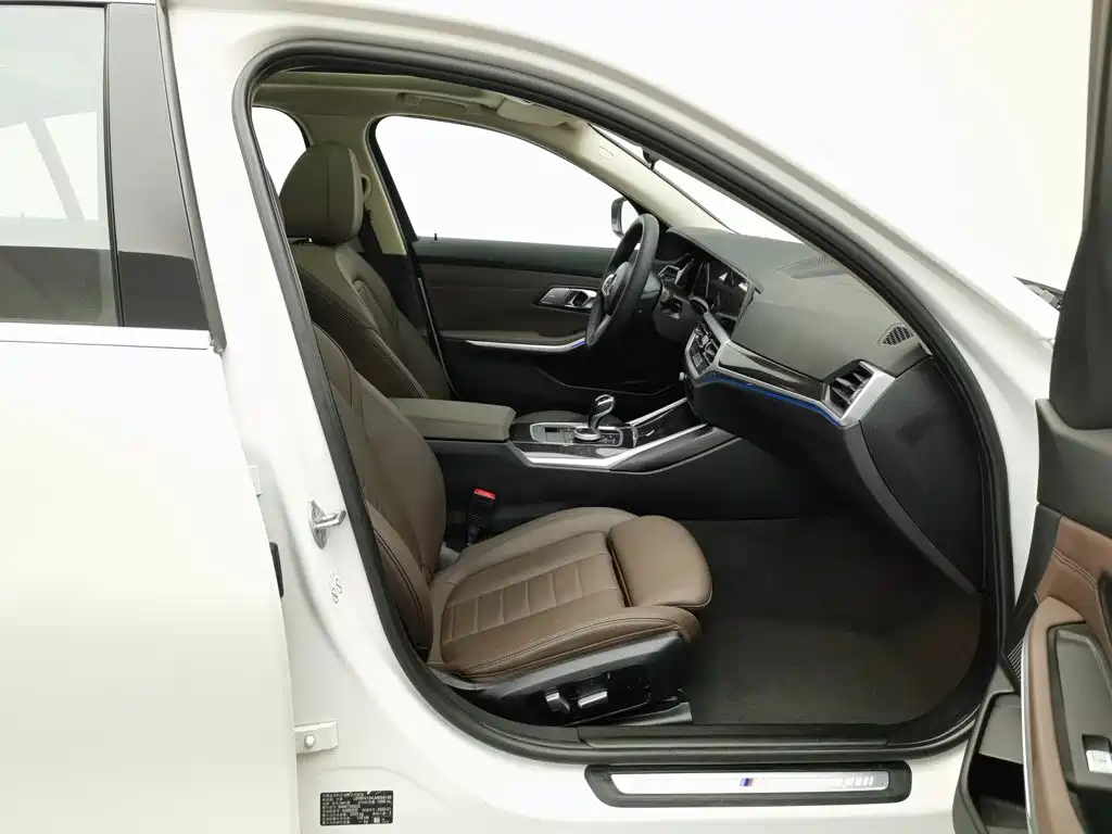 BMW 3 Series — миниатюра 23