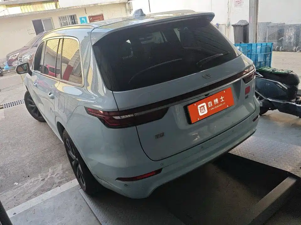 Li Auto ONE 2020 6 мест