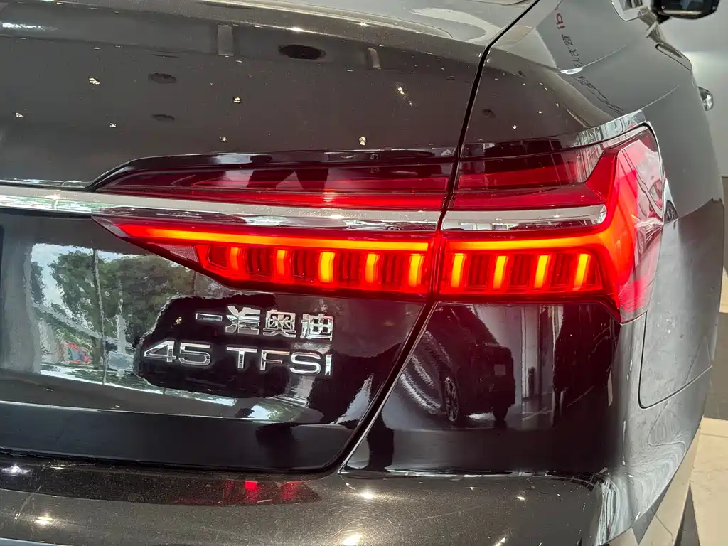 Audi A6L 2020 40 TFSI Luxury
