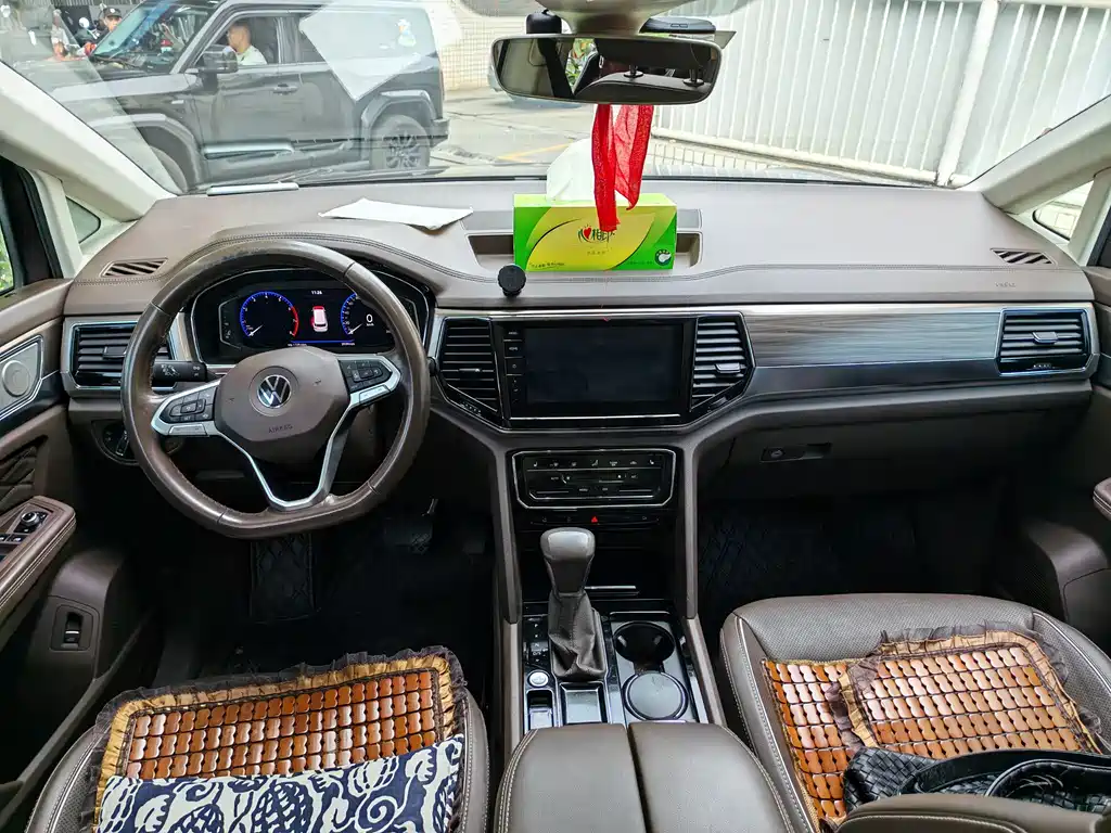 Volkswagen Viloran 2020 380TSI Luxury