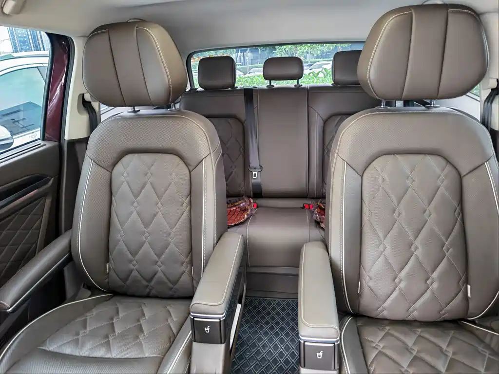 Volkswagen Viloran 2020 380TSI Luxury