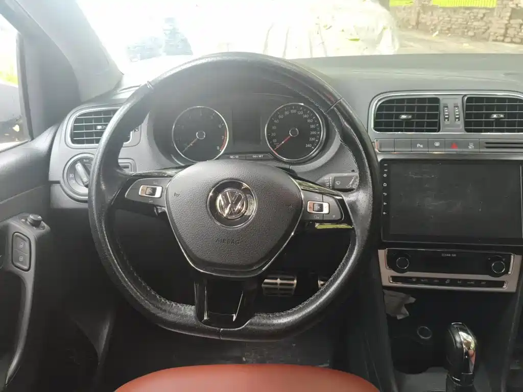 Volkswagen Polo — миниатюра 3
