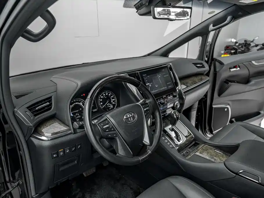 Toyota Vellfire — миниатюра 19