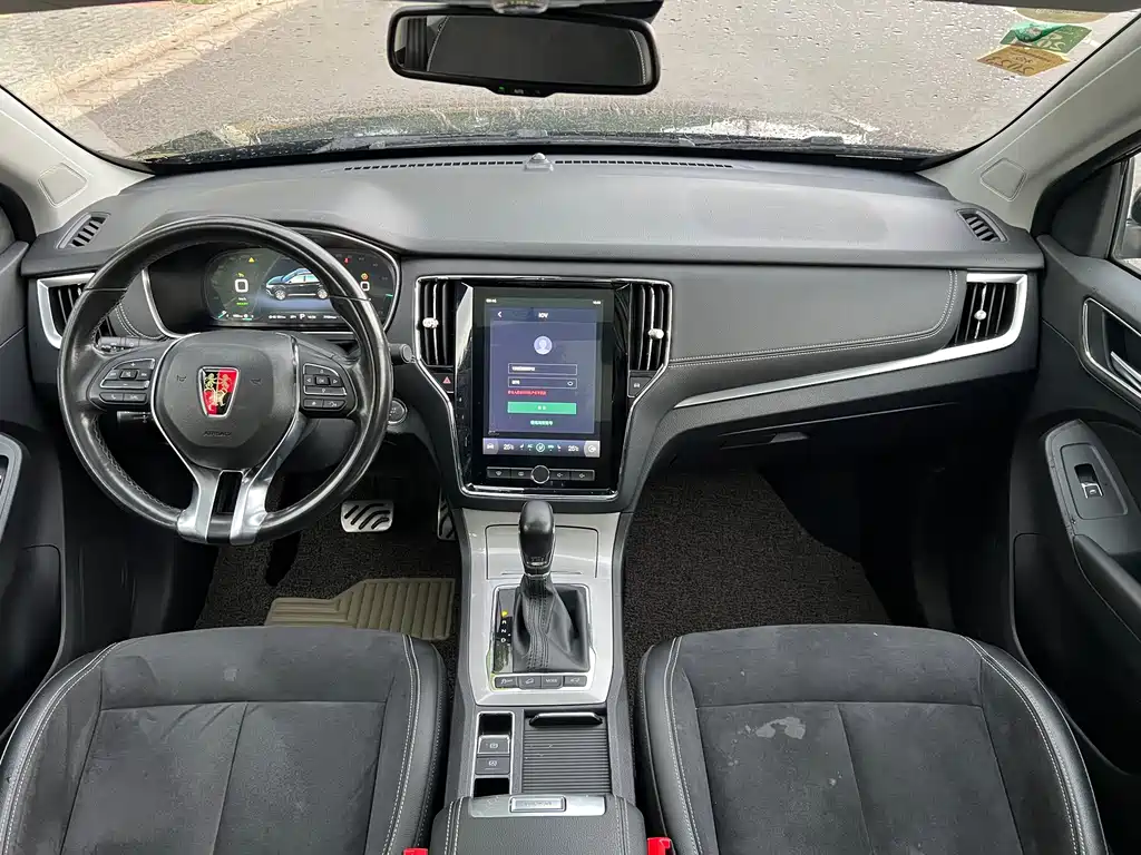 Roewe RX5 New Energy — миниатюра 13