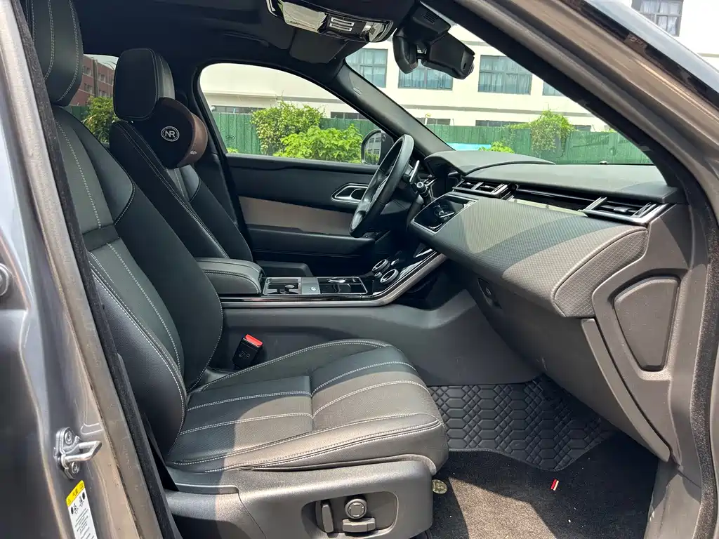 Land Rover Velar — миниатюра 14
