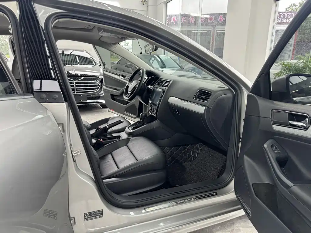 Volkswagen Sagitar — миниатюра 8