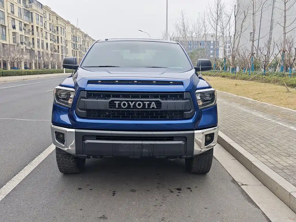 Toyota Tantu 2015