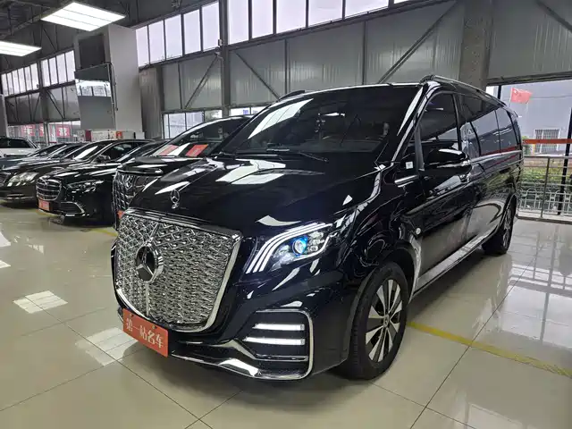 MERCEDES-BENZ VITO 2024