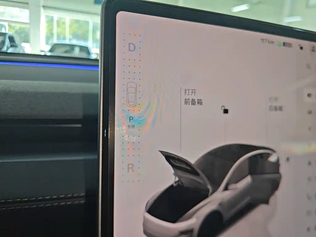 Tesla Model Y — миниатюра 14
