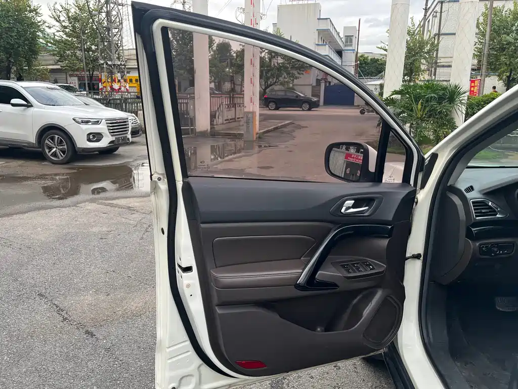 GAC Motor Trumpchi GS4 — миниатюра 10