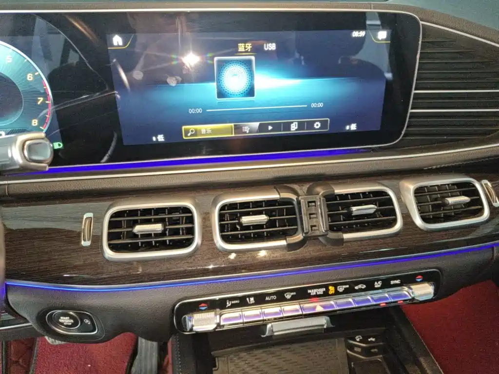 Mercedes-Benz GLE (Import) — миниатюра 13