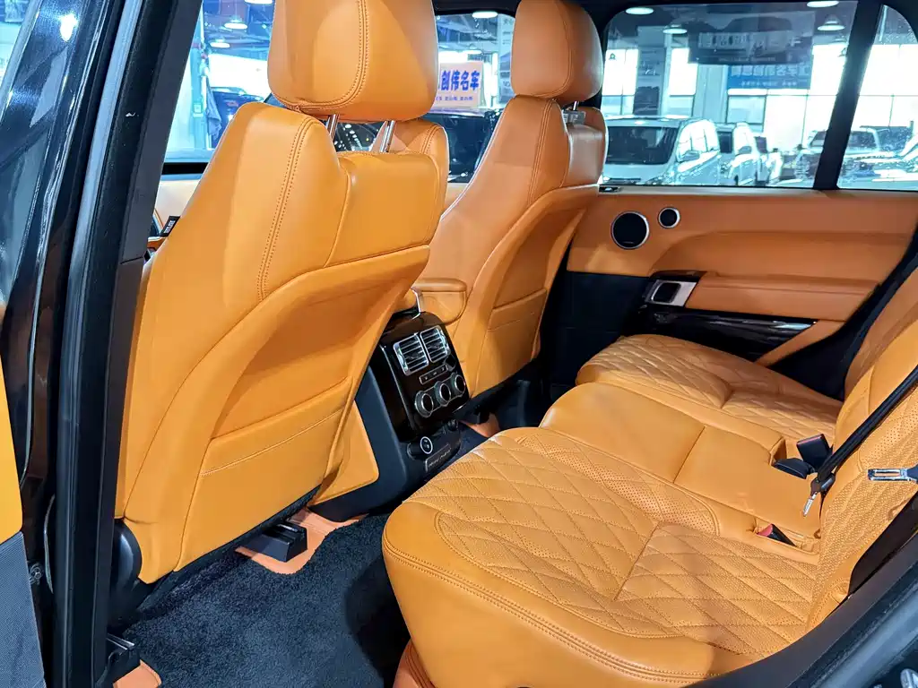 Land Rover Range Rover — миниатюра 6