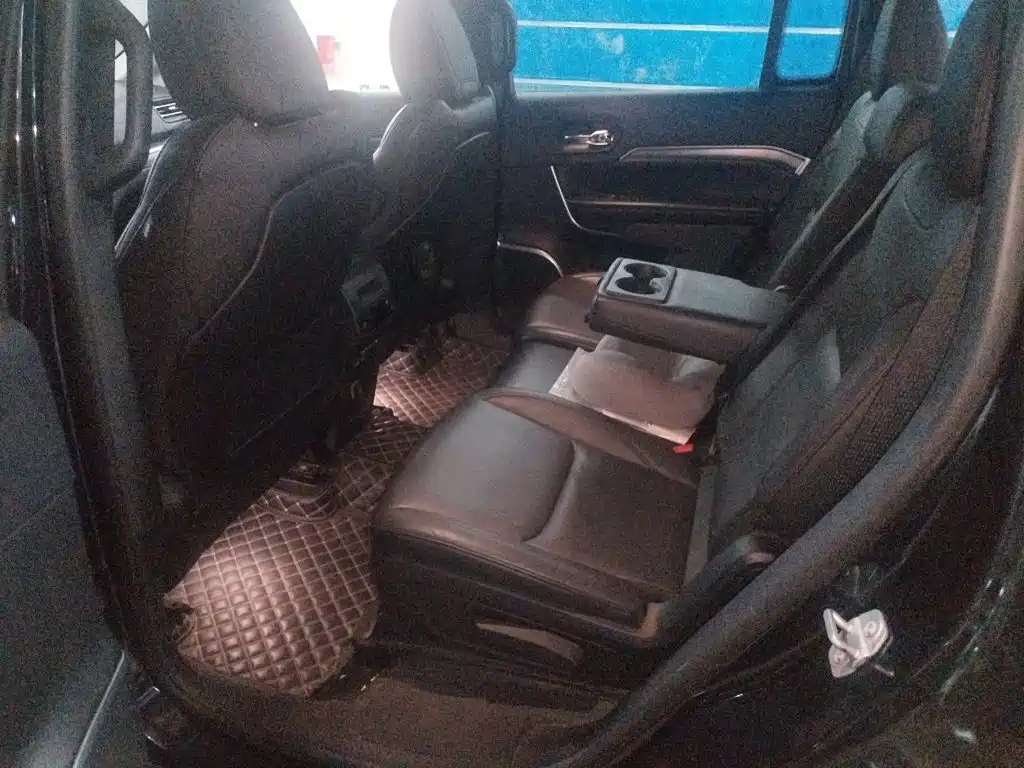 Jeep Grand Commander — миниатюра 13