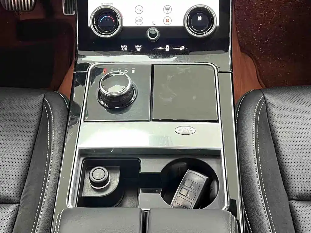 Land Rover Velar — миниатюра 22