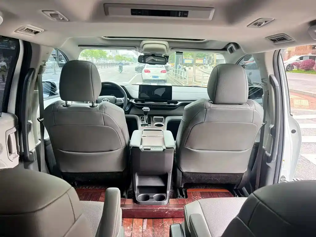 Toyota Sienna — фотографии объявления, Фото 10