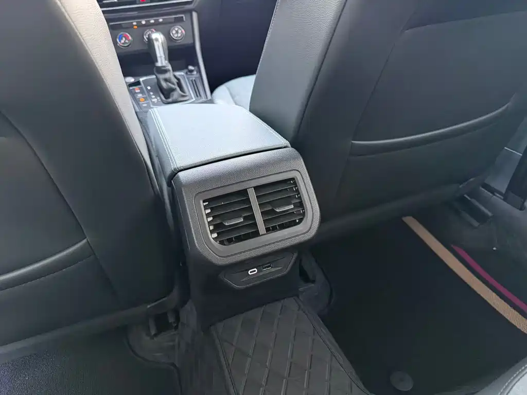 Volkswagen Lavida — миниатюра 19