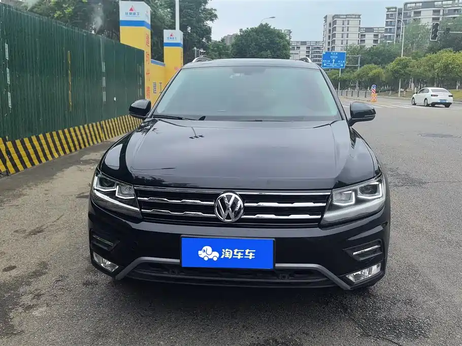 Volkswagen Tiguan L L 2019 330TSI AT Luxury VI