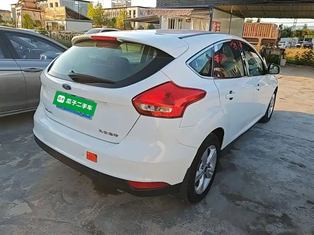 Ford Focus — миниатюра 7