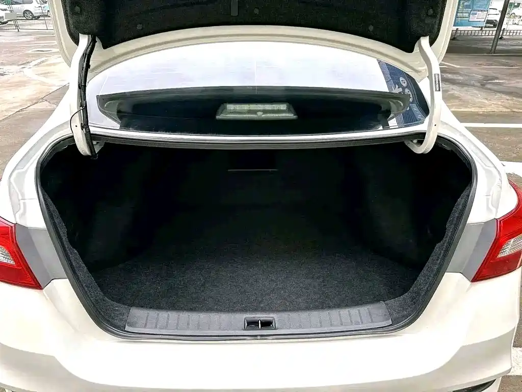Nissan Sylphy — миниатюра 18