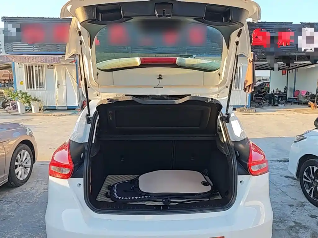 Ford Focus — миниатюра 19