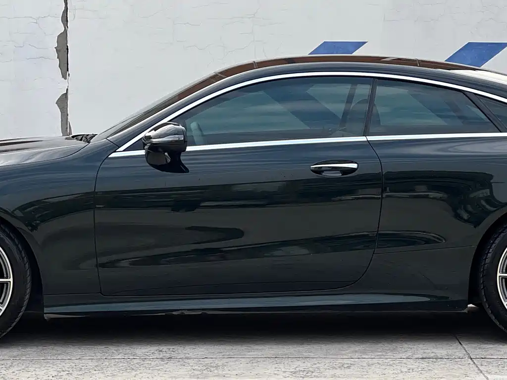 MERCEDES-BENZ E CLASS