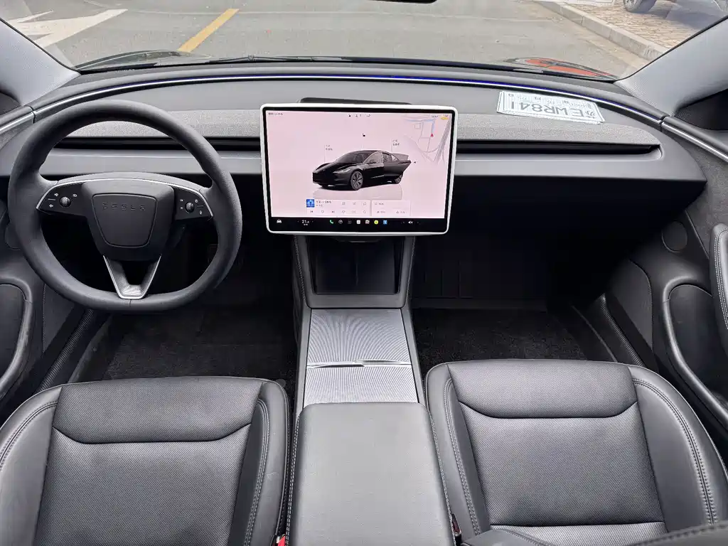 Tesla Model 3 — миниатюра 9