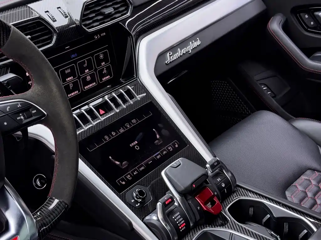 Lamborghini Urus — миниатюра 27