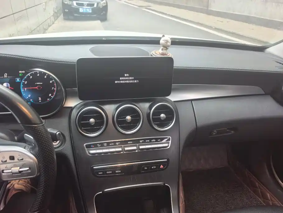 Mercedes-Benz C-Class — миниатюра 13